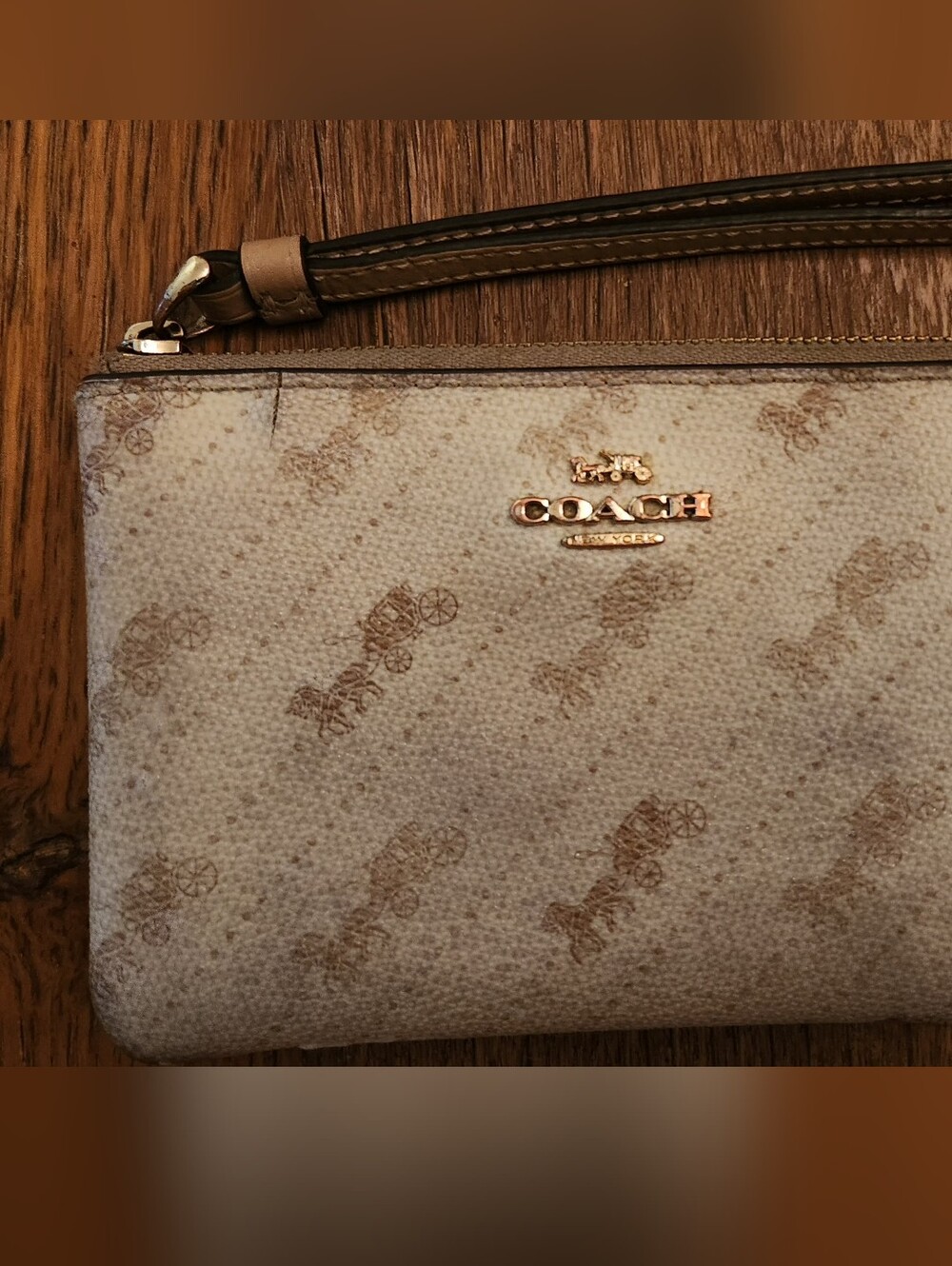 Vintage Coach Carriage Logo Signature Wristlet with Gold Logo - Great Shape!!